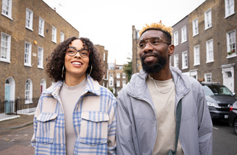 Eyewear Trends in the UK for 2025:  Stay Stylish and Vision-Ready